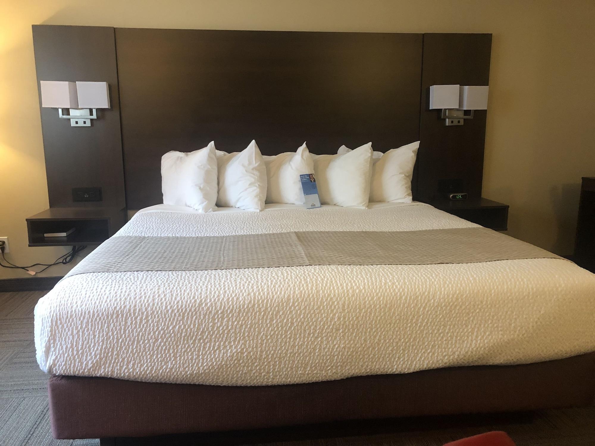 Days Inn By Wyndham Hinton Esterno foto