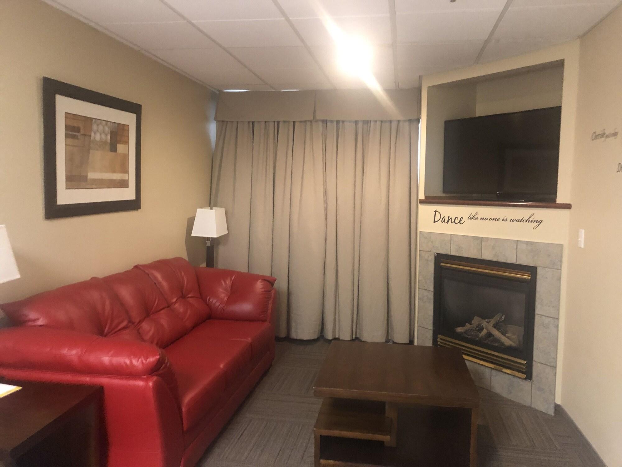 Days Inn By Wyndham Hinton Esterno foto