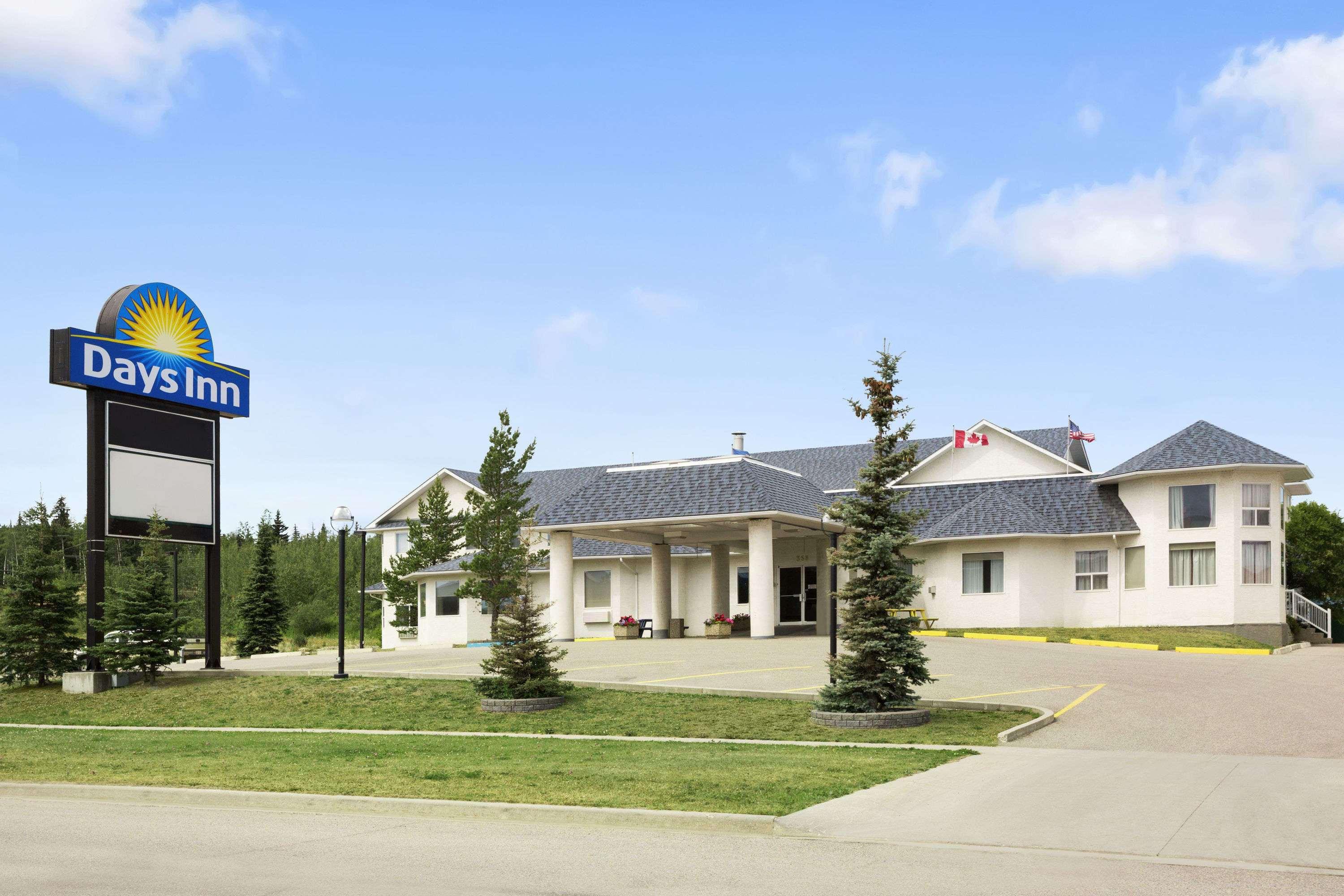 Days Inn By Wyndham Hinton Esterno foto